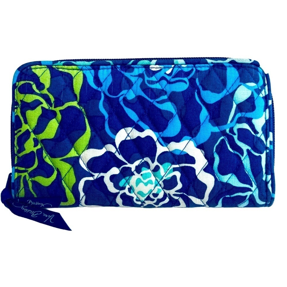 Vera Bradley Wallet Katalina Blues Floral Print Zip Around Accordion Design